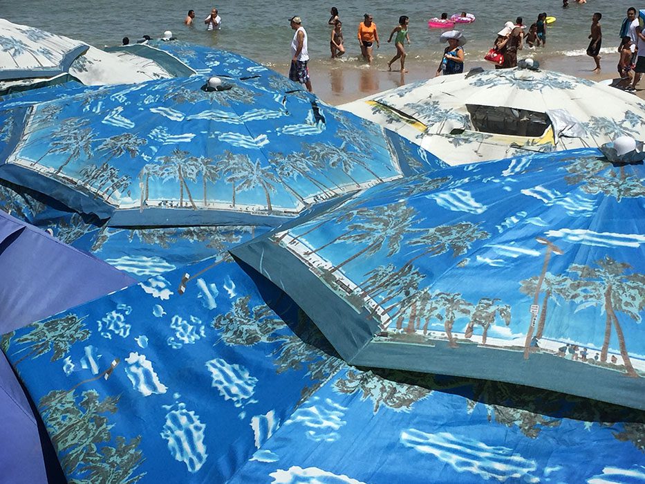 /product//beach-umbrellas-puerto-vallarta/
