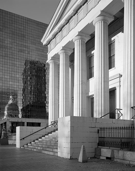 /product//columns-of-the-old-courthouse-and-reflection-east-facade-sunrise-2021/